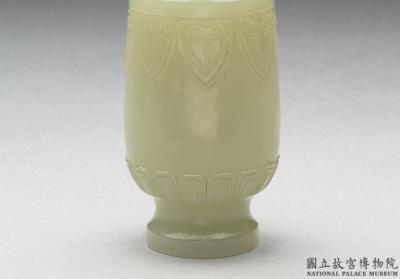 图片[2]-Jade vase with tubular handles, Qing dynasty (1644-1911)-China Archive